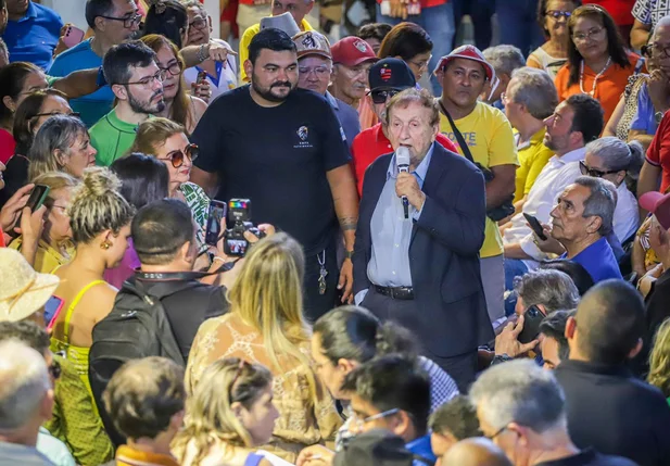 Mão Santa inaugurou o Shopping Popular Silvio Santos