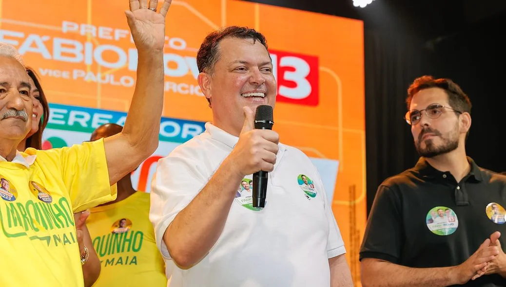 Marquinho Maia com apoiadores