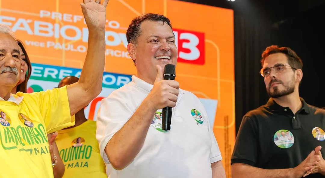 Marquinho Maia com apoiadores