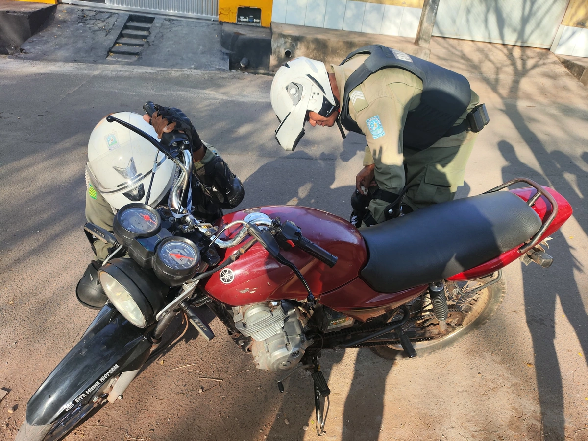 Motocicleta apreendida pelo BPTran