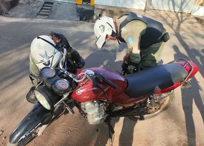 Motocicleta apreendida pelo BPTran