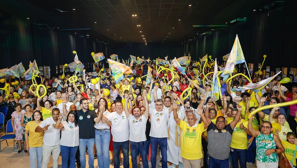 Multidão de lideranças na reunião de Marqeuinho Maia