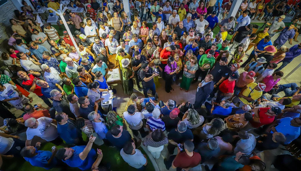 Multidão presente na inauguração