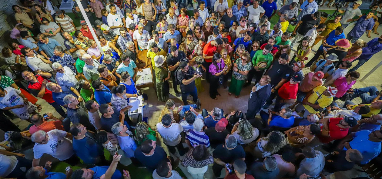 Multidão presente na inauguração