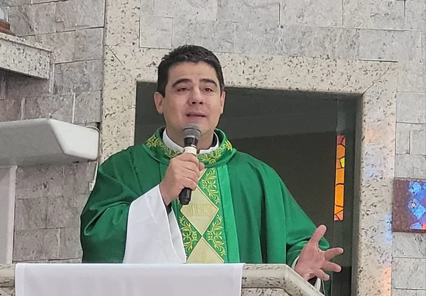 Padre Robson de Oliveira