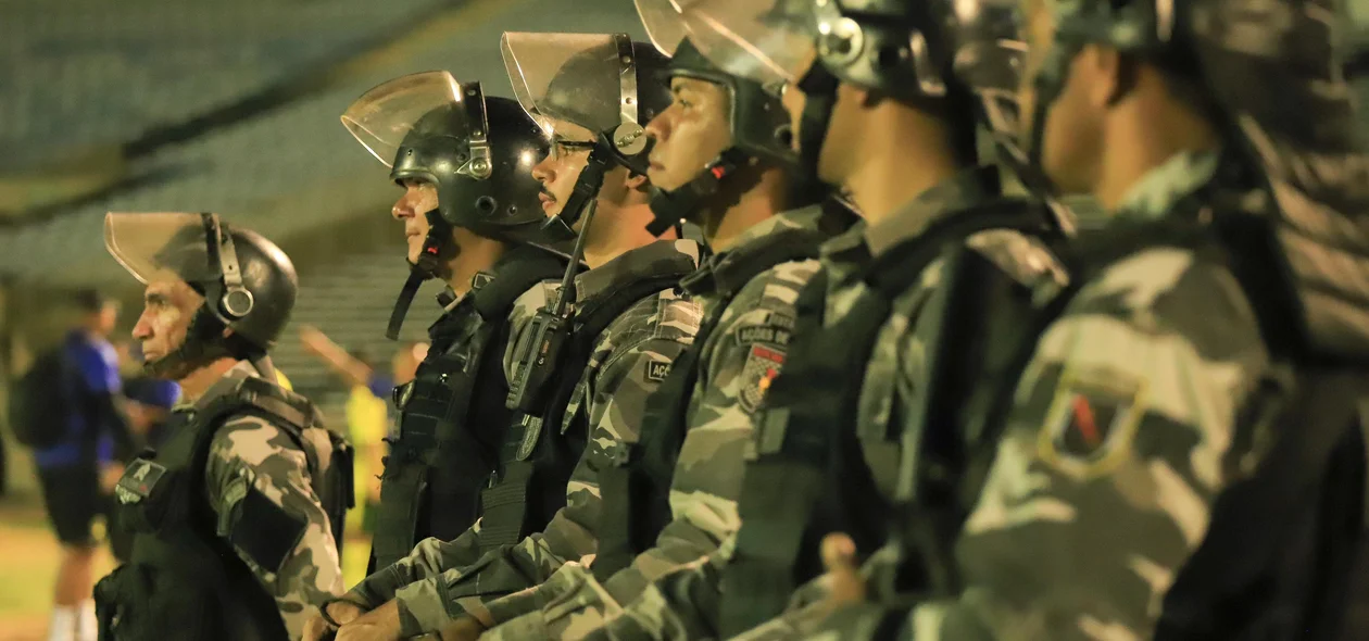 Polícia Militar presente no estádio