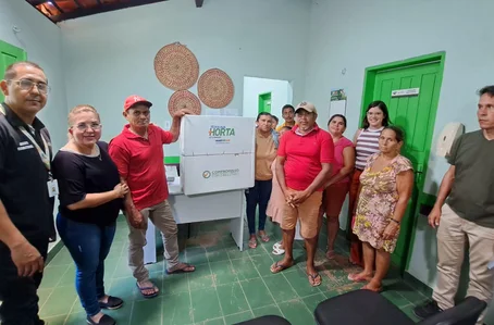 Prefeita Vilma Lima entrega kits de irrigação para agricultores familiares