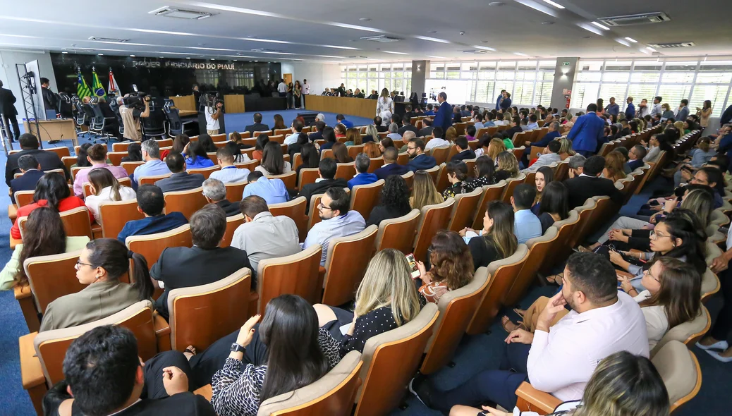 Presentes para eleição do desembargador Aderson Nogueira