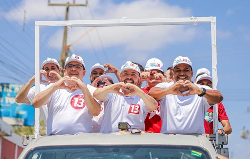 Rafael Fonteles ao lado de Fábio Novo e o presidente da Câmara de Teresina, vereador Enzo Samuel