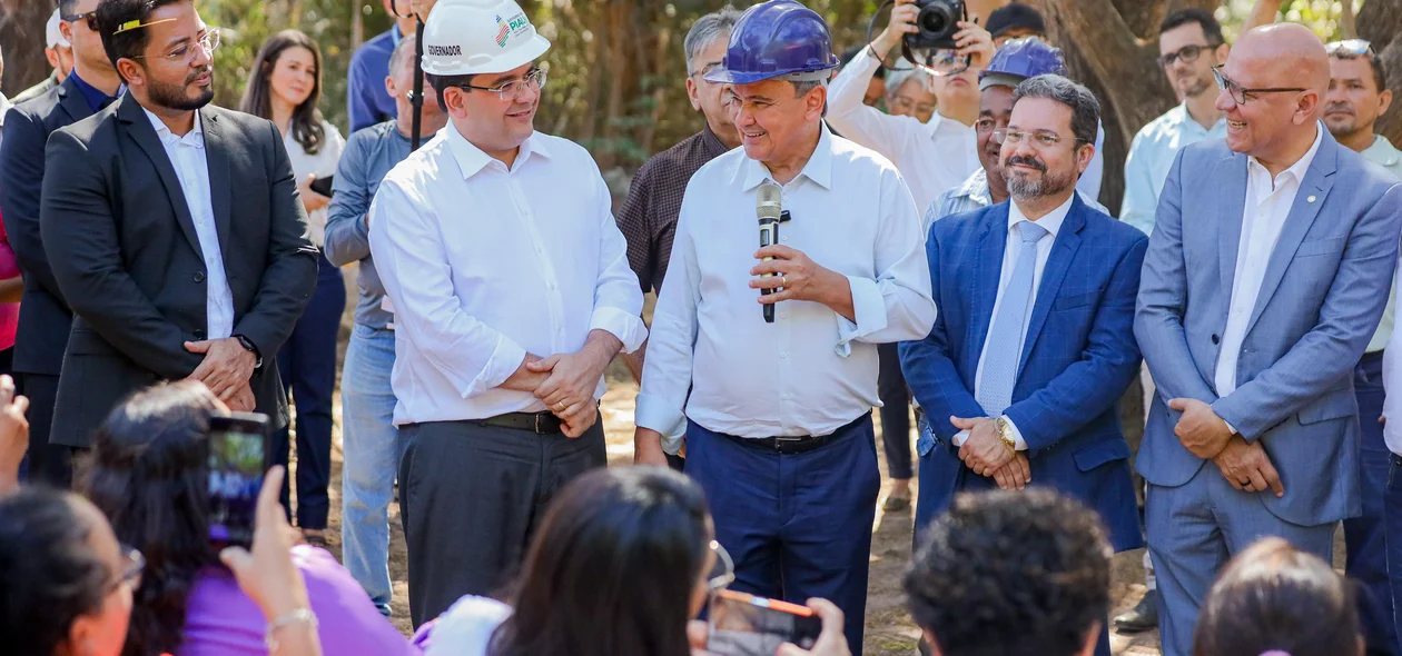 Rafael Fonteles e Wellington Dias ao lado do deputado Franzé Silva e do secretário Michel Saldanha