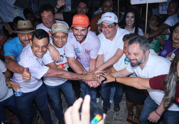 Rafael Fonteles em evento de campanha em Floriano