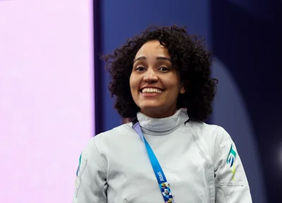 Rayssa Veras, atleta piauiense de esgrima de cadeiras de rodas