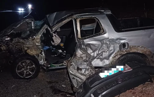 Veículo ficou completamente destruído na BR 407, em Jaicós