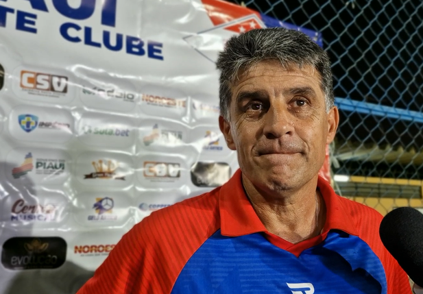 Wallace Lemos, técnico do Piauí