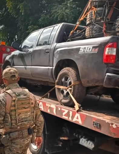 A droga estava escondida em seis pneus na carroceria de uma caminhonete