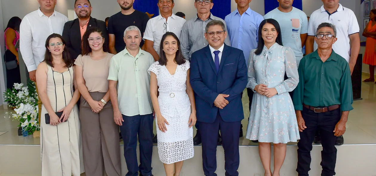 A solenidade também empossou os novos representantes do legislativo municipal