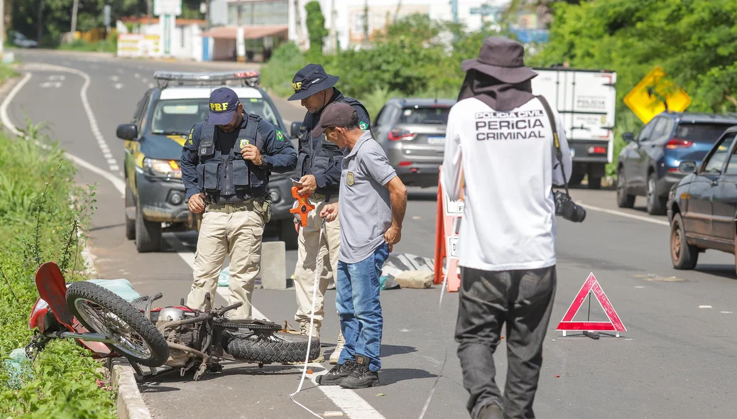 Acidente deixou uma mulher morta na BR 343, em Teresina