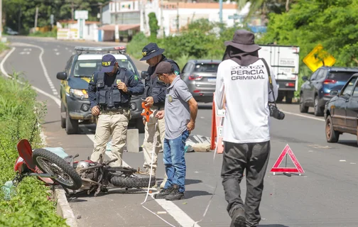 Acidente deixou uma mulher morta na BR 343, em Teresina