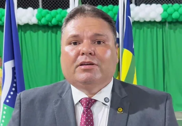 Admaelton Bezerra, prefeito de São José do Piauí