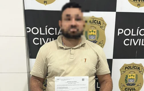 A.P.M.R. foi preso acusado de se passar por advogado em Teresina