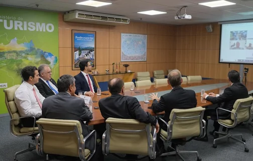 Bancada federal em reunião com presidente da Azul Linhas Aéreas