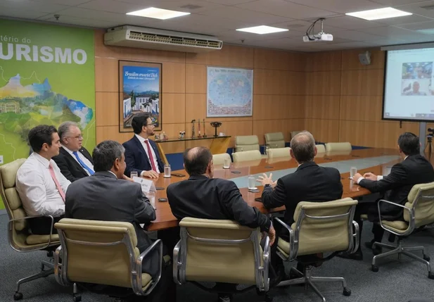 Bancada federal em reunião com presidente da Azul Linhas Aéreas