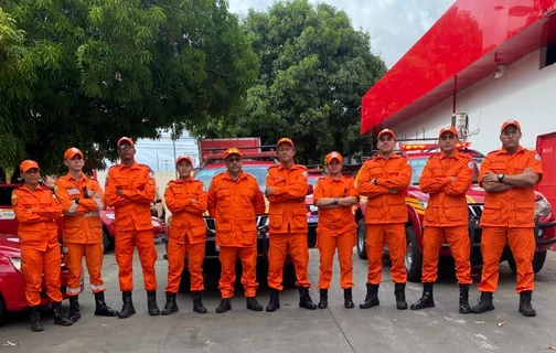 Bombeiros de Teresina vão ajudar militares de Picos após fortes chuvas na região