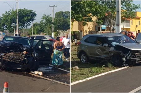 Carros ficaram destruídos após acidente em Piripiri