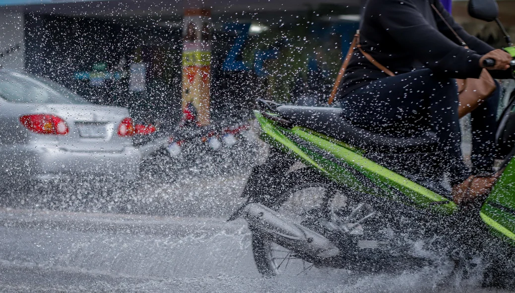 Chuva causa alagamentos na zona leste de Teresina