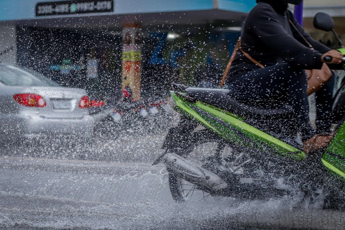 Chuva causa alagamentos na zona leste de Teresina