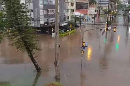 Chuvas atingiram bairros de Porto Alegre