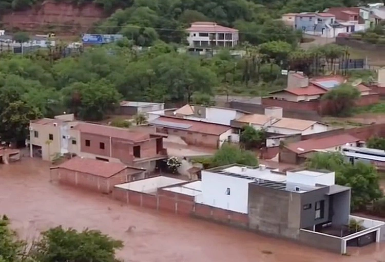 Cidade de Picos alagada