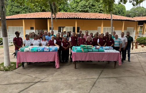 Deputado Gessivaldo realiza ação social na Vila do Ancião