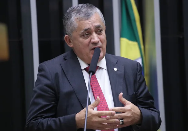 Deputado José Guimarães