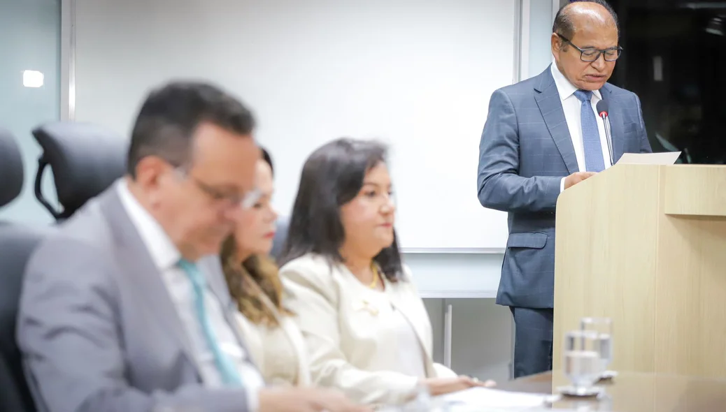 Desembargador Dioclécio Sousa discursando