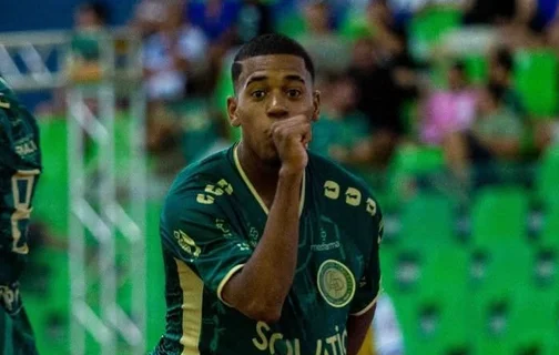 Douglas Ribeiro Silva, 19 anos