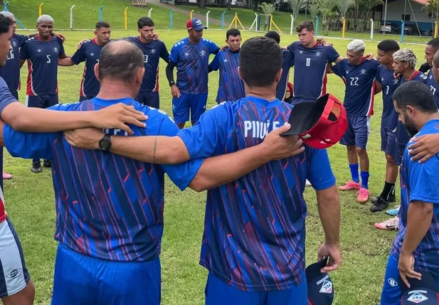 Elenco sub-20 do Piauí reunido para a Copinha