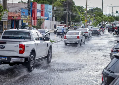 Fortes chuvas causam alagamentos e transtornos na zona Leste de Teresina