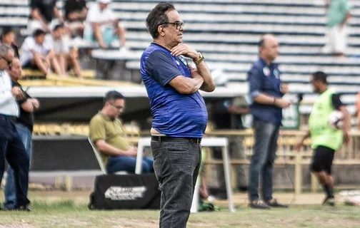 Francisco Diá, técnico do Altos