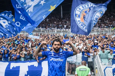 Gabigol é apresentado pelo Cruzeiro em BH