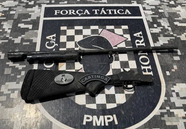 Homem é preso por ocultar arma dispensada durante perseguição