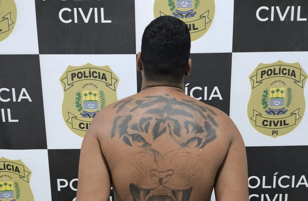 Homem preso acusado de homicídio