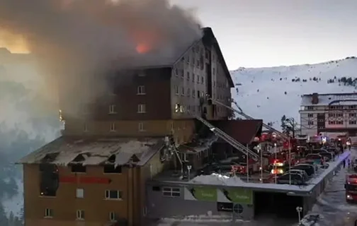 Hotel incendiado na Turquia