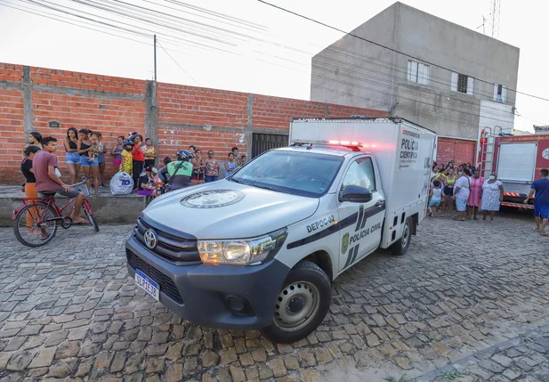 IML removeu o corpo do jovem carbonizado