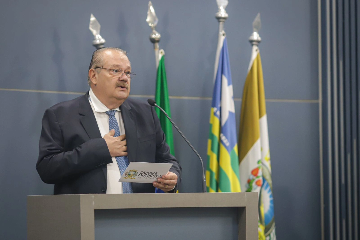 Inácio Carvalho toma posse como vereador