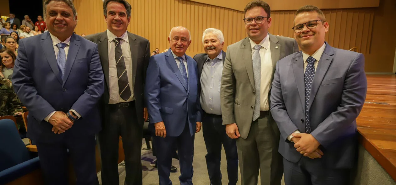 Júlio Arcoverde, Ciro Nogueira, Júlio César, Elmano Férrer, Aluísio Sampaio e Raimundo Júnior