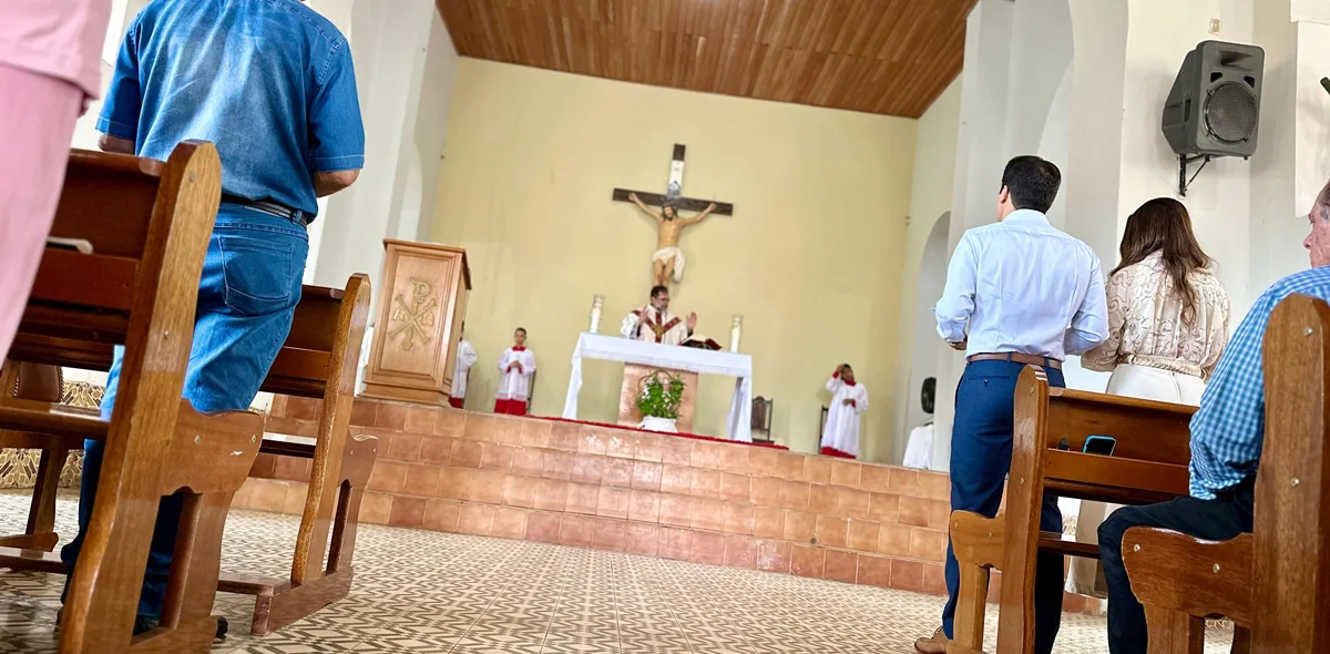 Momento da cerimônia religiosa