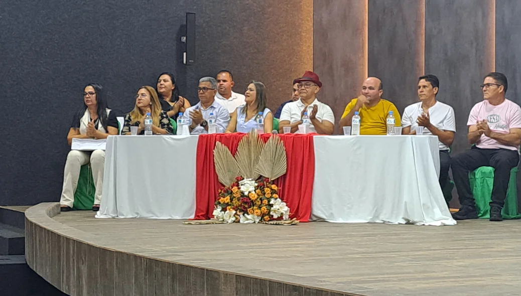 O prefeito Abdoral Melo esteve no evento