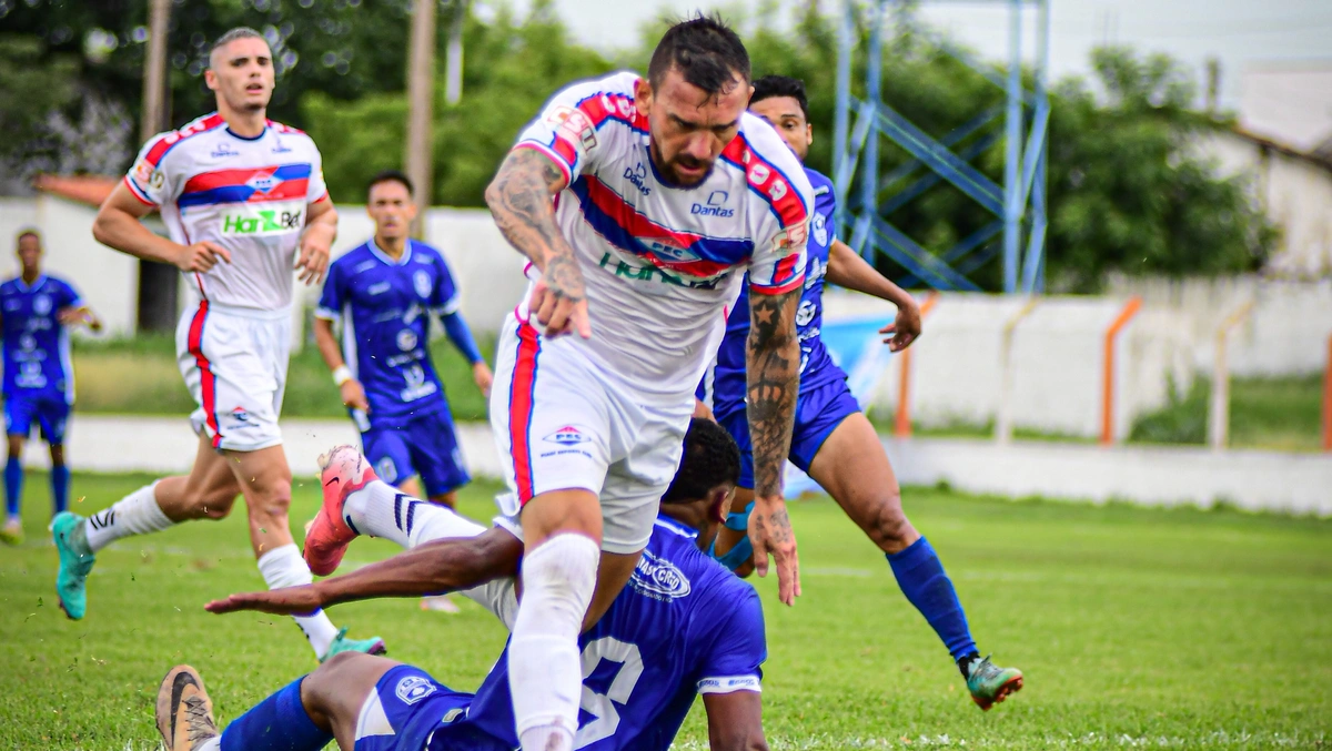 Piauí vence Oeirense fora de casa pelo Piauiense 2025