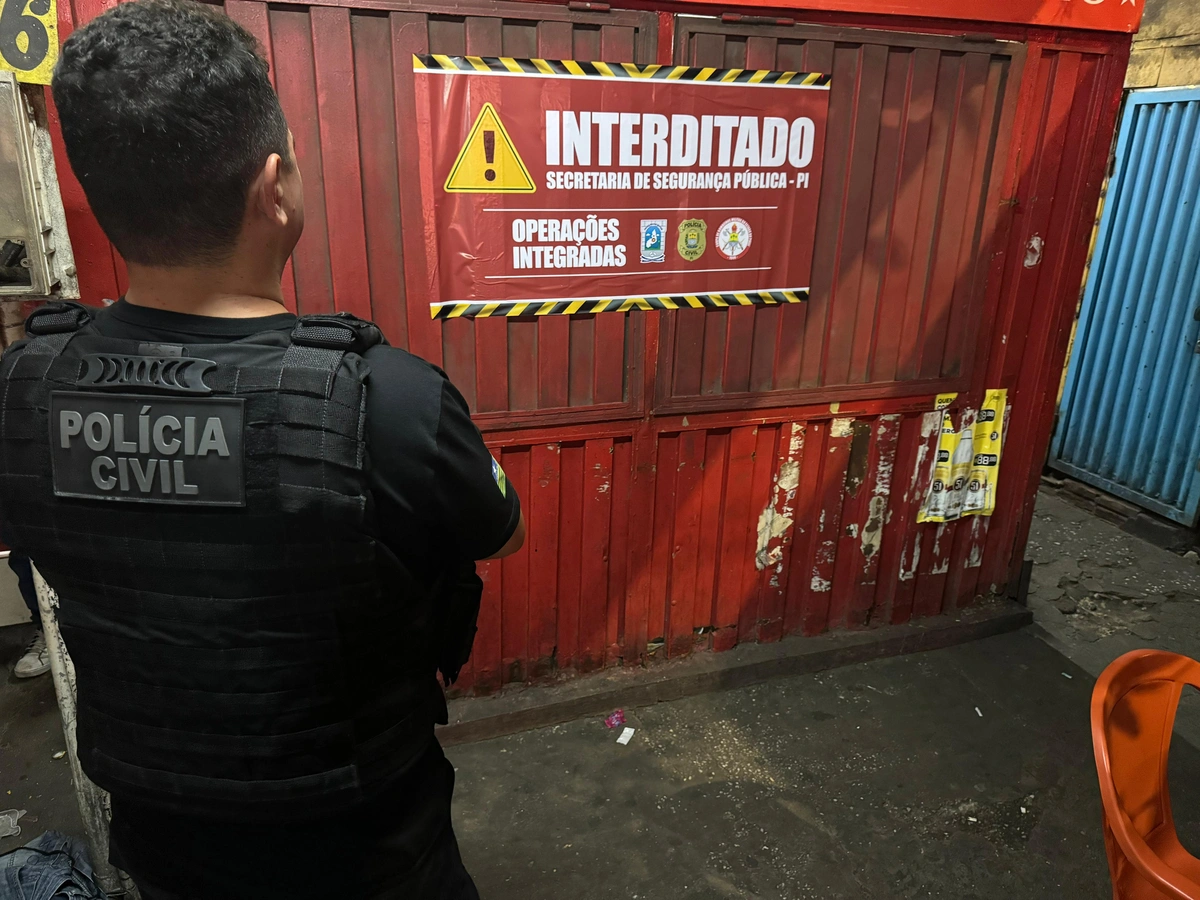 Polícia Civil interdita trailer na zona sudeste de Teresina